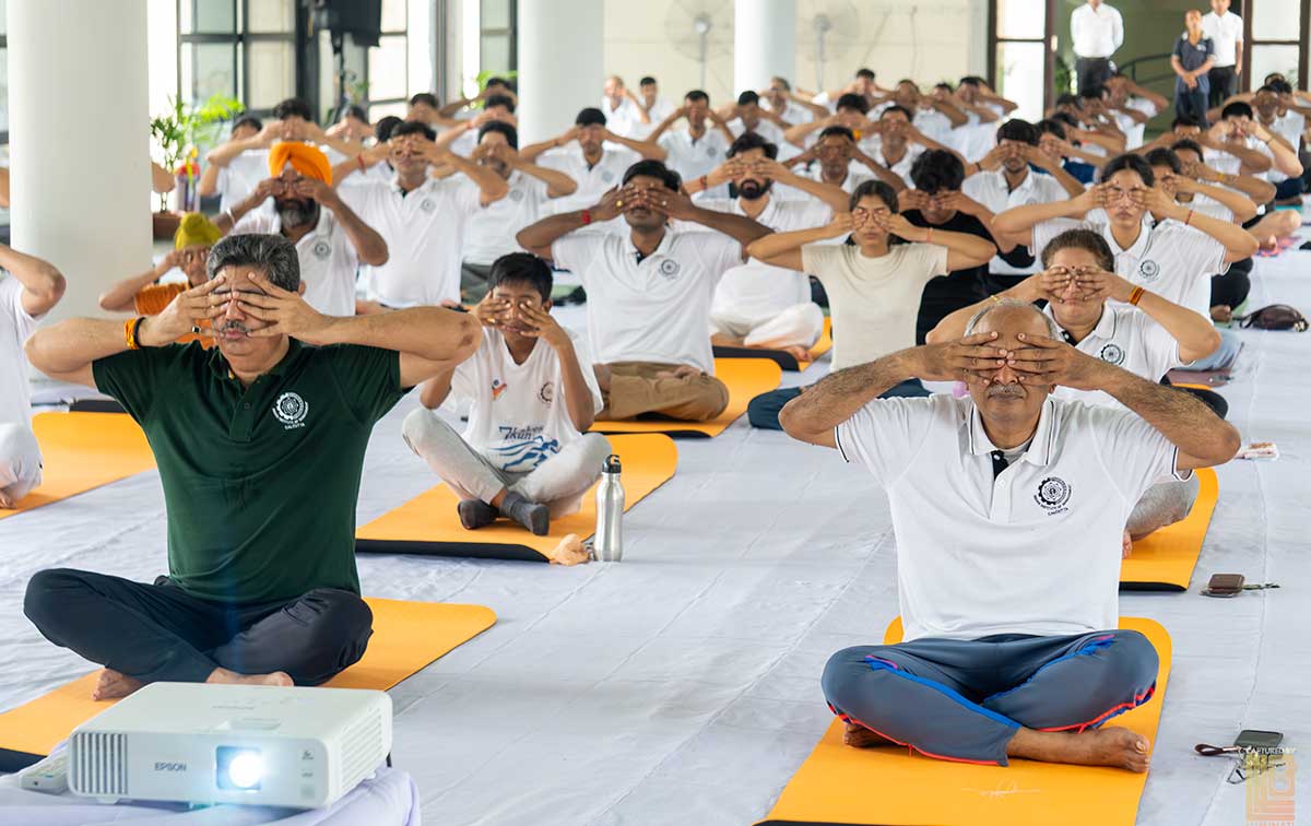 Joka Meditates